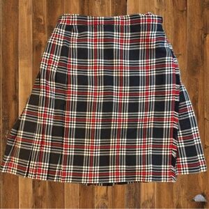 🍁 Classic Tartan Wool Pleated Skirt – Size 10 | Made in Canada